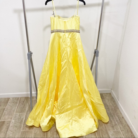 NWT Mac Duggal Yellow Strapless Belted Rhinestone Formal Gown - Picture 9 of 12